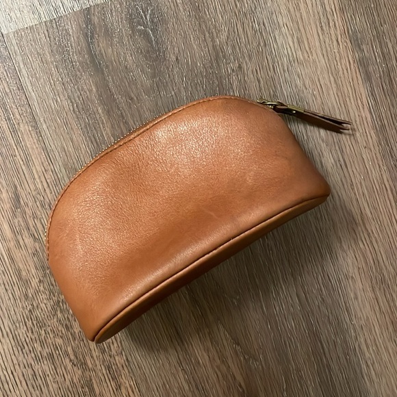 Madewell The Makeup Pouch - Picture 8 of 13